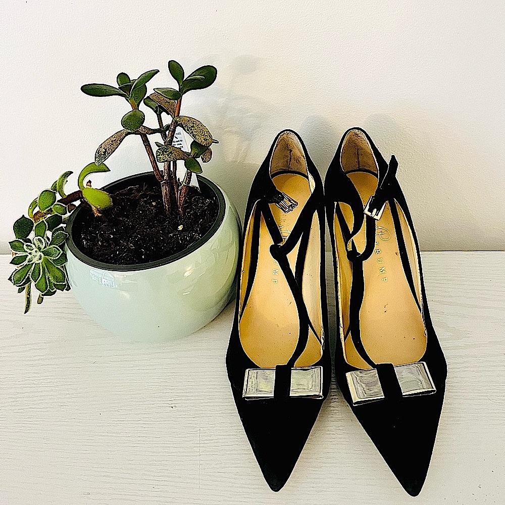 Ivanka Trump Classic Black Sueded Pointy Toe Heels Size 6